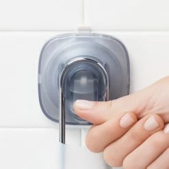 Oxo Stronghold Suction Fogless Mirror Clean With OXO