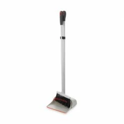 OXO Good Grips Upright Sweep Set Clean With OXO
