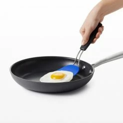 OXO Good Grips Nylon Flexible Turner In Blueberry