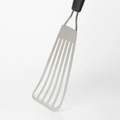 Cook With OXO OXO Good Grips Fish Turner