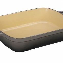 Le Creuset Bakeware Le Creuset 5.25 Quart Enameled Cast Iron Signature Rectangular Roaster