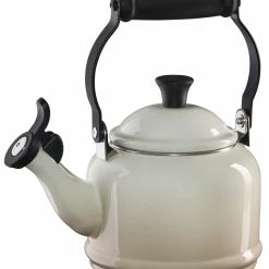 Le Creuset 1.25 Quart Demi Tea Kettle