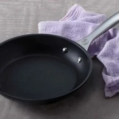 Le Creuset Skillets & Frypans Le Creuset Toughened Nonstick Pro 8 Inch Fry Pan