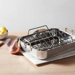 Le Creuset Large Stainless Steel Roasting Pan W/Nonstick Rack Le Creuset Bakeware